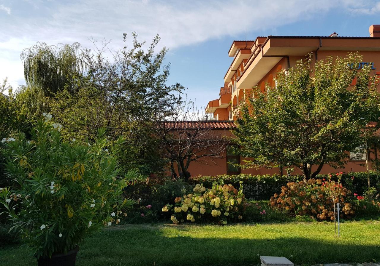 Family Hotel Magnolia Slantchev Briag Extérieur photo