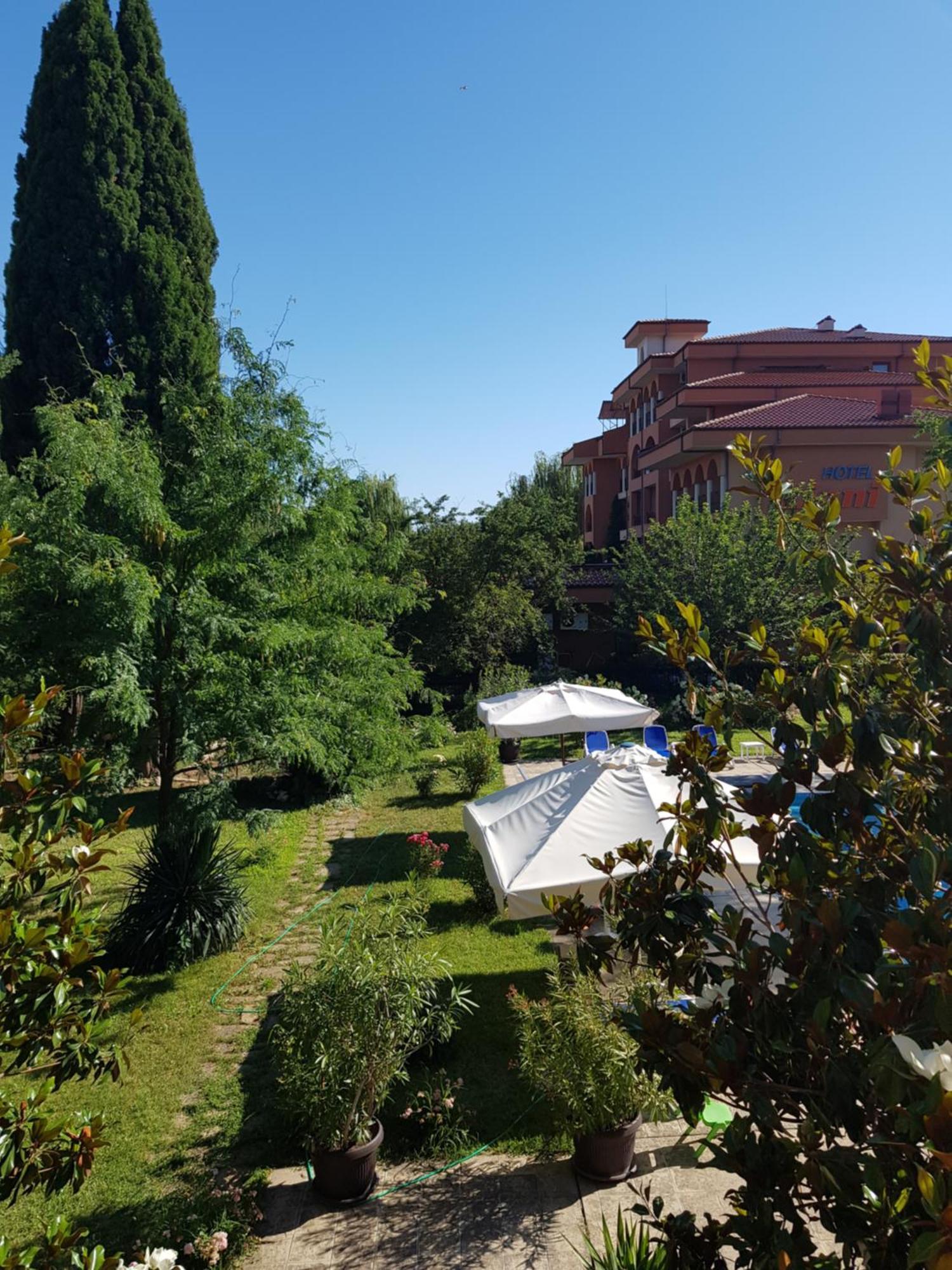 Family Hotel Magnolia Slantchev Briag Extérieur photo